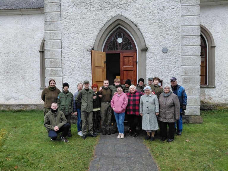 Jämaja kiriku talgud tõid kokku kauaaegsed koostööpartnerid ja kogukonna